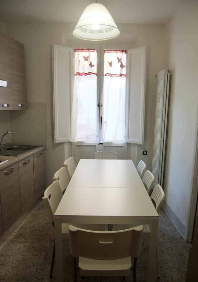 Casa Di Canfreo Lari ภายนอก รูปภาพ