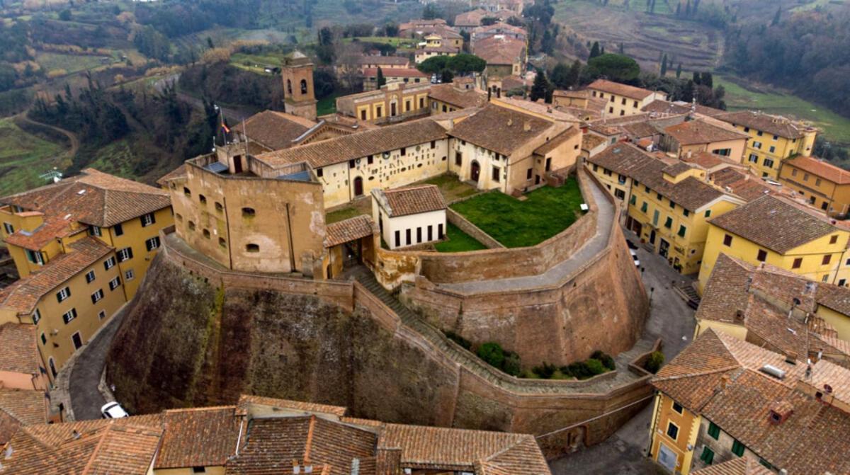 Casa Di Canfreo Lari ภายนอก รูปภาพ