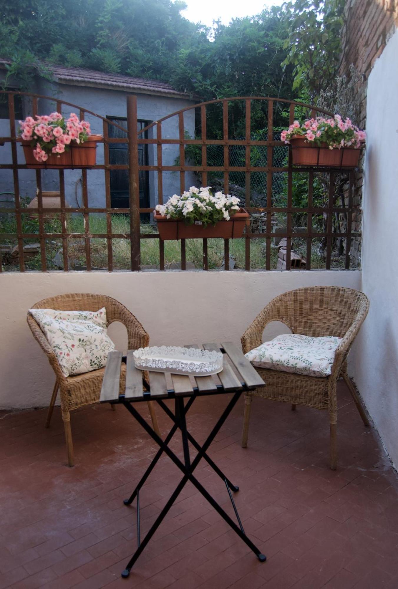 Casa Di Canfreo Lari ภายนอก รูปภาพ